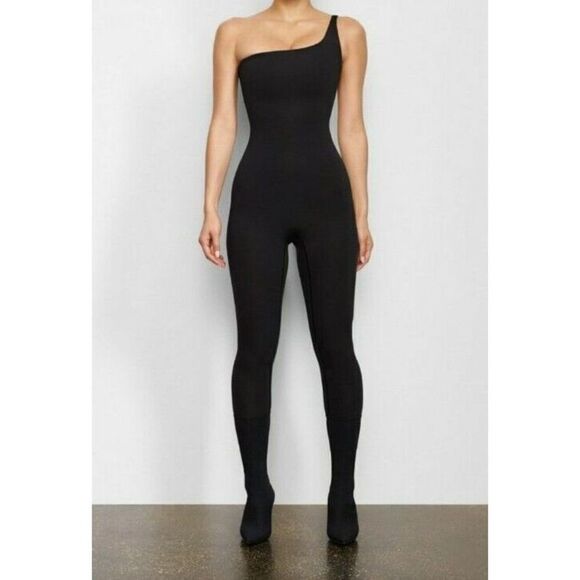 SKIMS One Shoulder Bodysuit In Onyx 4X NWT - Picture 2 of 6